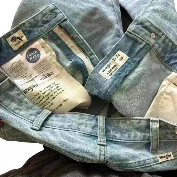 Free Peolple X WRANGLER WOMEN MEOW LASER TIGER WANDERER FLARE JEANS NWT 28,25,30 - Picture 12 of 15